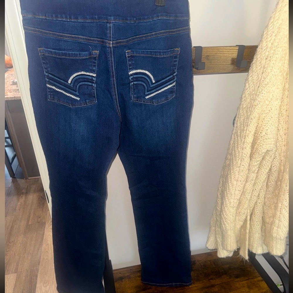 Women’s bootcut pull on jeans